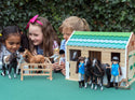 barn, fence, 5 horses and dolls